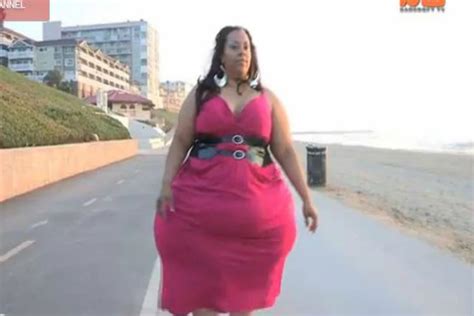 York womans quest for worlds biggest hips goes viral。